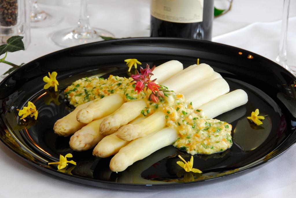 Hotel Koenig Laurin 산 제네시오 아테시노 외부 사진